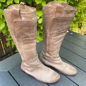 Frye distressed look leather boots (sz 9)